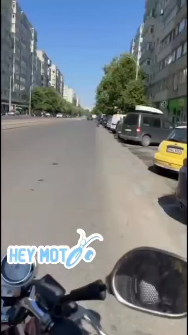 Când profesorul explică lecția și universul îți dă testul imediat după. 😅🚦
📖 ➡️ 🏍 ➡️ 🚦 ➡️ 😳
.
.
#scoalamoto #instructormoto #moto #motocicleta #bucuresti