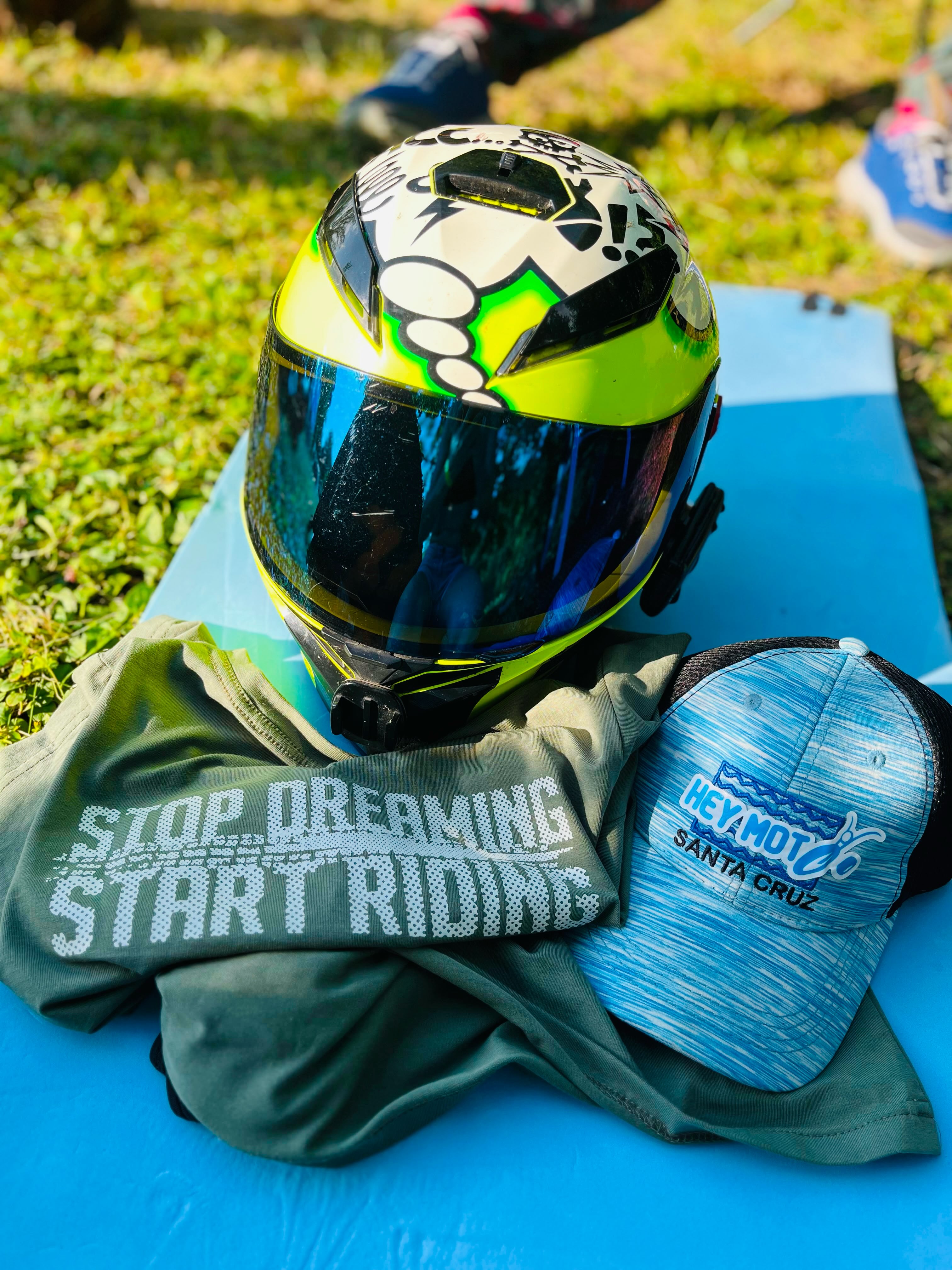 #WeekndVibes 😌🎶
Ridin' Chillin' Takin' It Easy Wit' #Adriana #HeyMoto 🤙